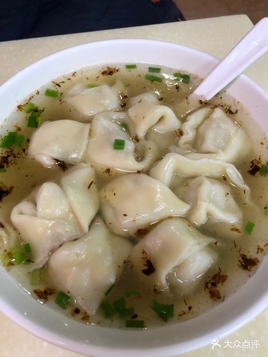 千里香馄饨(裕德路店)荠菜肉大馄饨图片