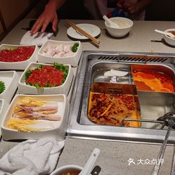 【海底捞火锅(维多利商场店)】电话,地址,价格,营业()