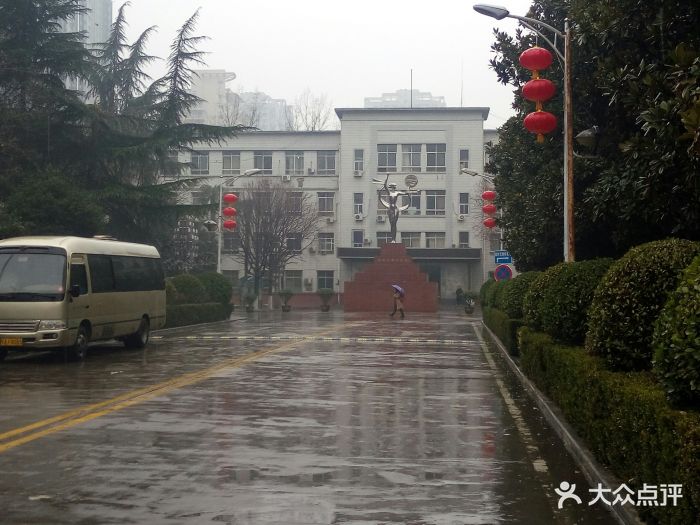 西北政法大学(雁塔校区)图片