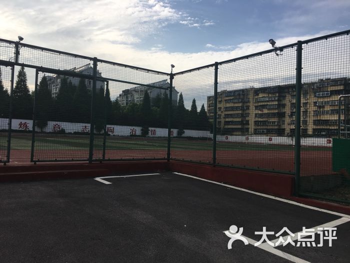 八公山区第一中学图片 第3张