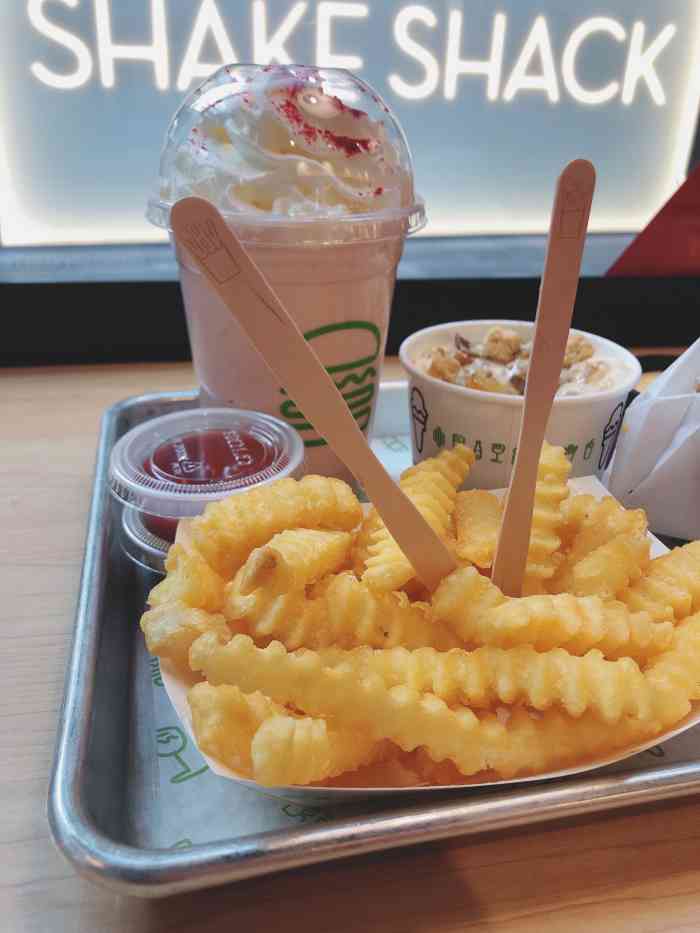 shake shack(三里屯店)-"姐姐姐夫在纽约,说这家汉堡.