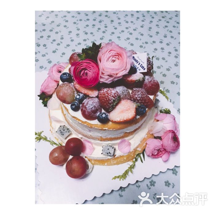 鲜花裸蛋糕