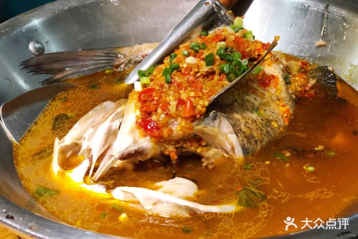 胡胖子·有点味(青塔西路店)焖锅大湖雄鱼图片