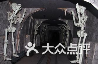 鬼屋图片大全大图 QhXJ3svrCII3tI1GPBhLMSma1U-eHB5lEfjA9baiEwfn7BWi6Idt0iP7AIJ47TI_i-ksEVC2bnVZoKoi1_PHQQ.jpg