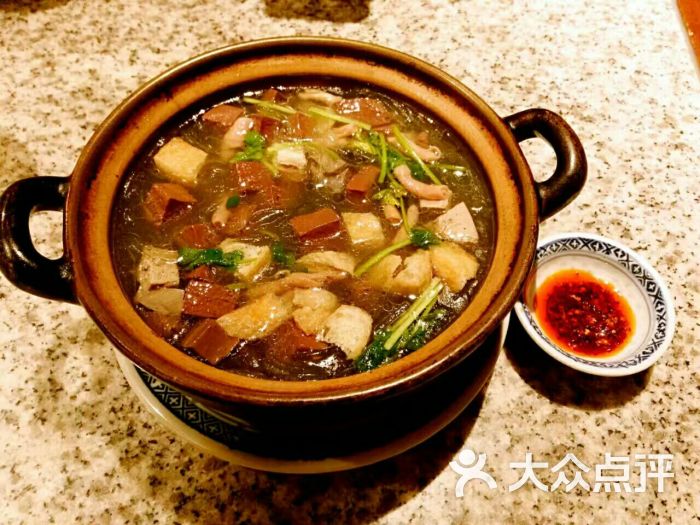 鸭血粉丝砂锅