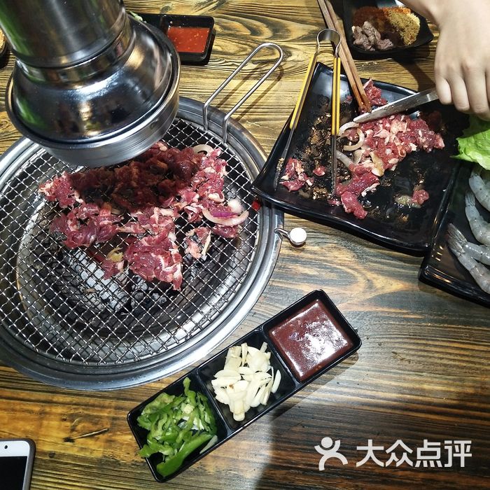 莱真牛炭火烤肉