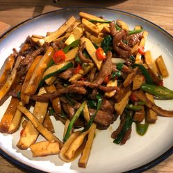 牛肉怎么炒最香最好吃 QindQLLyxLhfruB8UWMpO5w6ZM1F7o7yRQ9HG_5QL08-6nbDDJnfJwPyRaeIkFSNF5u7J_jS4MuCaeLAHD0KTg.jpg