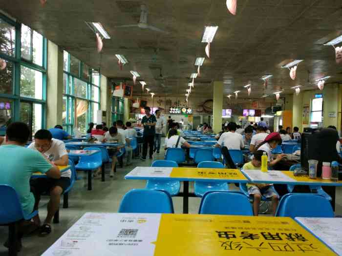 河海大学江宁校区-学生1餐厅-"呵呵呵呵河海食堂都是一个货色.