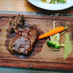 食间牛排人均_食间牛排