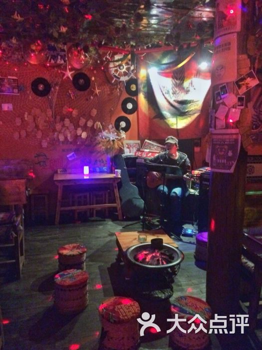 他留人家音乐火塘酒吧的点评