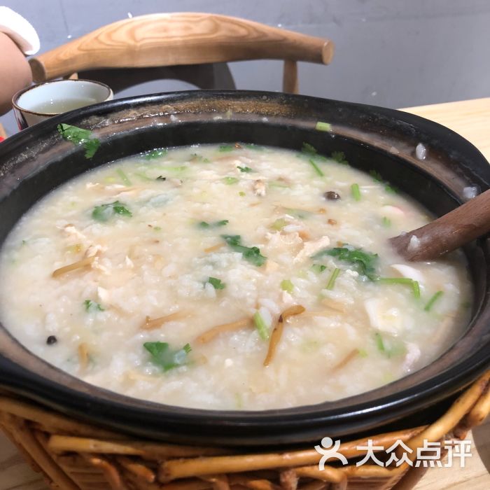 炉上粥香(万达广场店)菌菇滑鸡粥图片 - 第2张