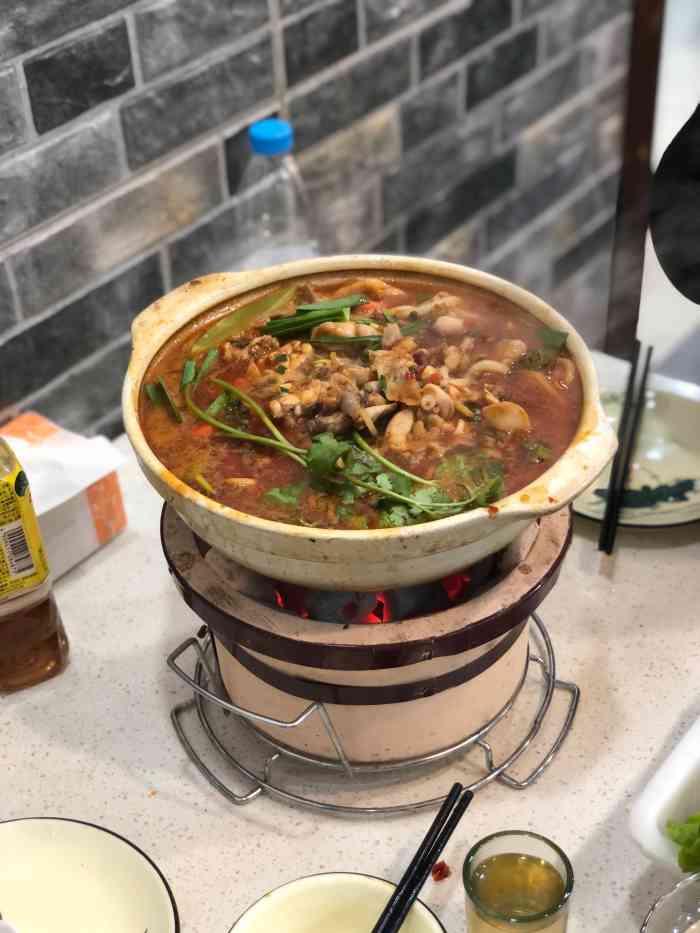 浩峰广德火锅-"降温啦~外面大风大雨,这里温暖如春[.