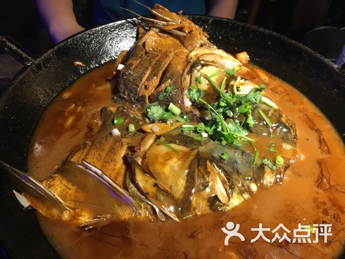 破店炖鱼头