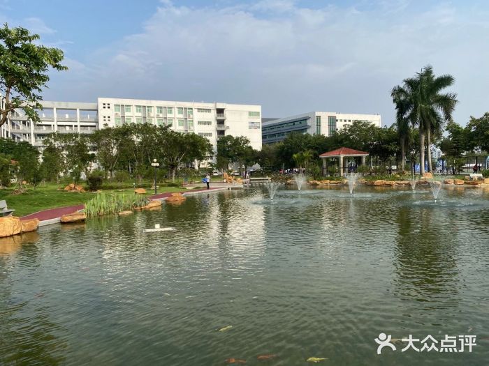广州工商学院(三水校区)图片