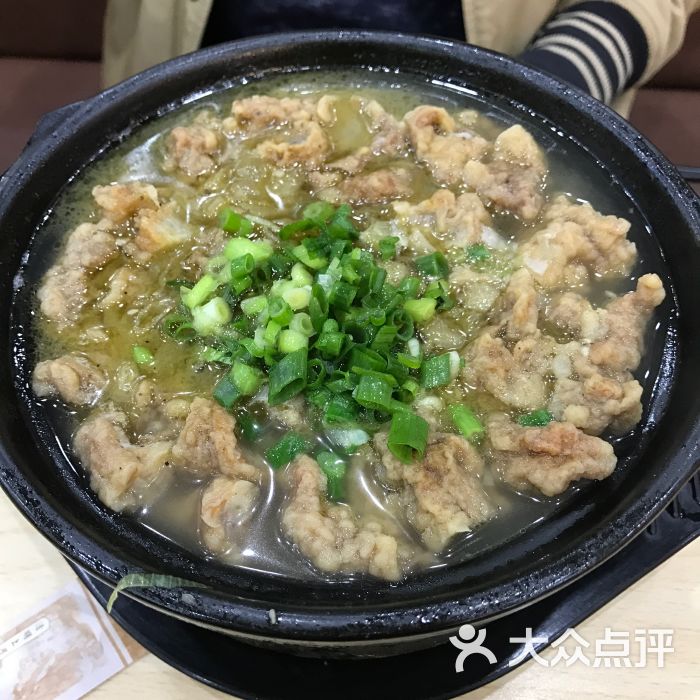 酥肉砂锅