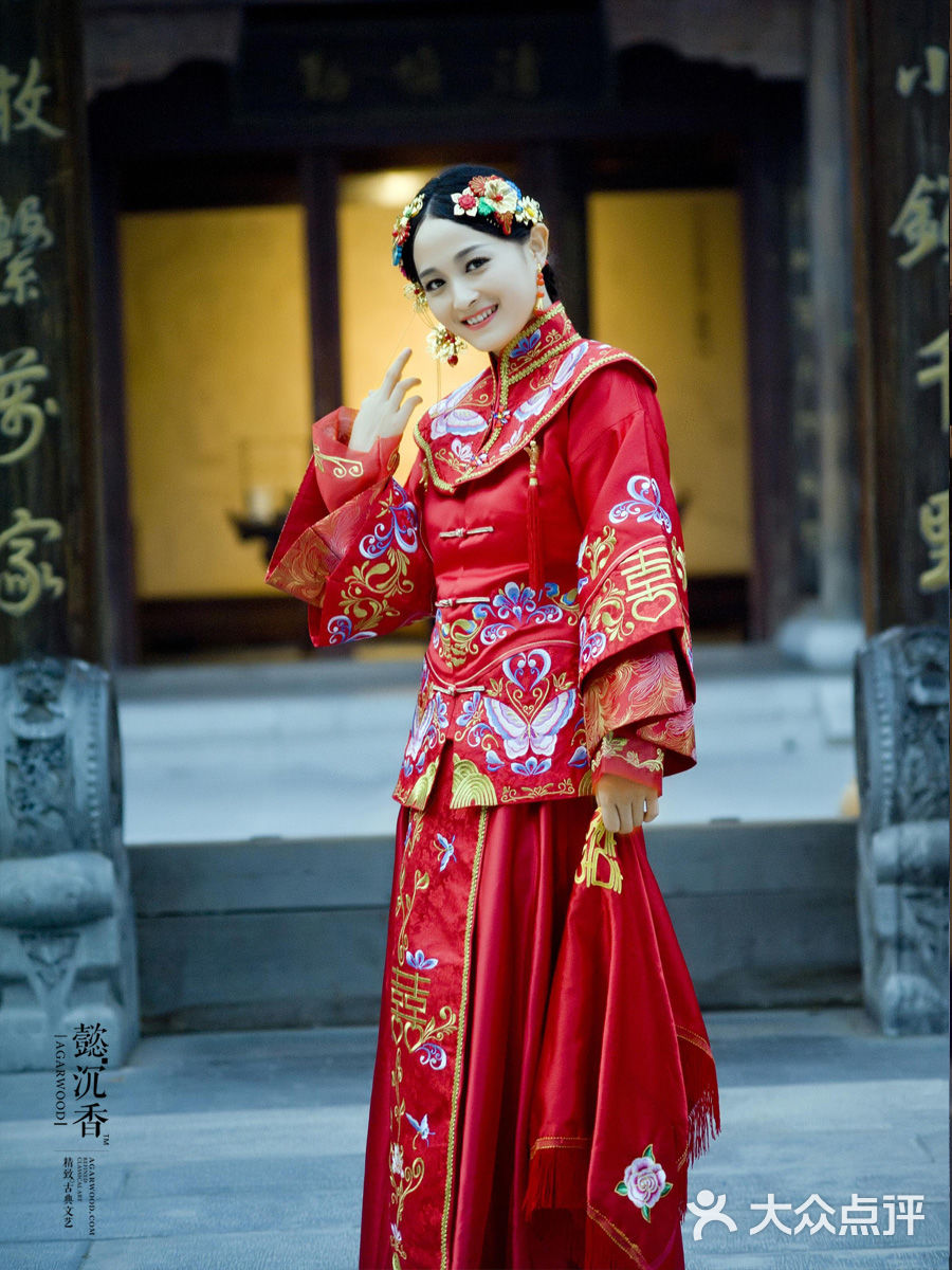 北京中式婚纱_中式婚纱