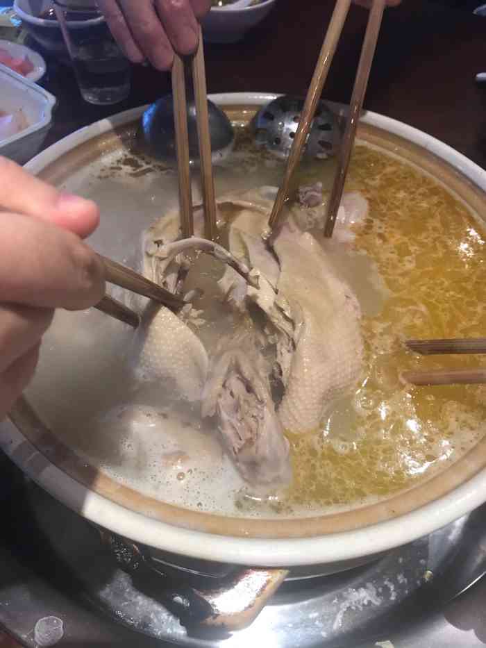 鸭棚子老鸭汤(万州总店)-"这家店在我初中的时候就开
