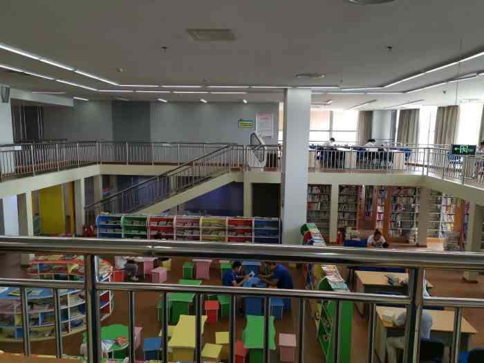 烟台市福山区图书馆-"位于福山区文博苑三楼,福山图书馆,地方不.