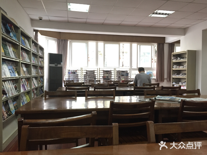 仙霞新村街道图书馆- 阅览室-环境- 阅览室图片-上海