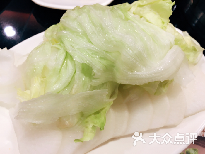 圆生菜白萝卜双拼