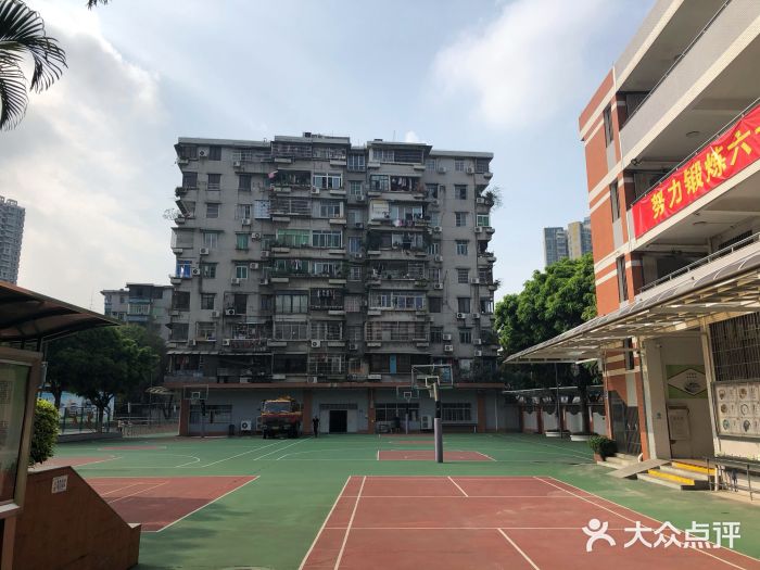 广州市江南外国语学校图片
