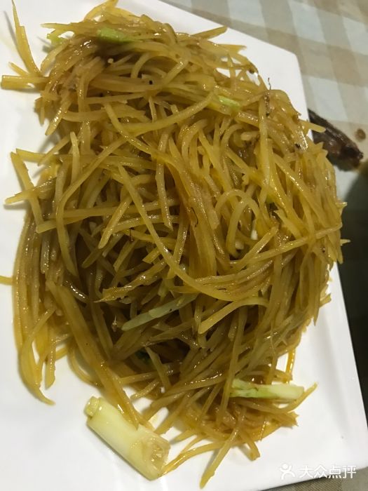 鸿磐·酱醋鱼麻麻花炒土豆丝图片
