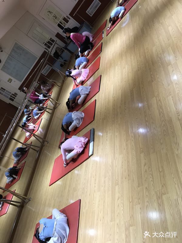 刘诗昆艺术学校(财富又一城店)