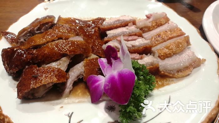 烧鹅拼烧肉