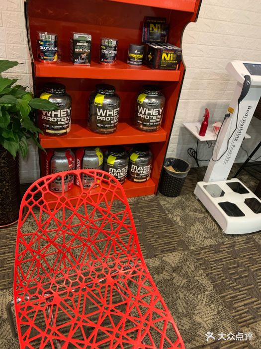 【位置】距离五四广场广场很近,福泰广场写.