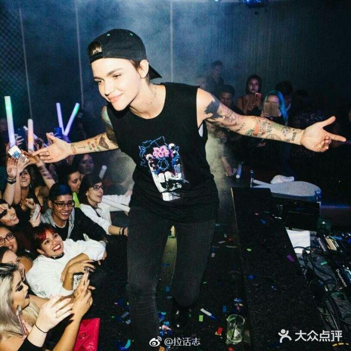 工体sirteen十三先生酒吧ruby rose 8月25日 在北京工体 拾叁先生酒吧