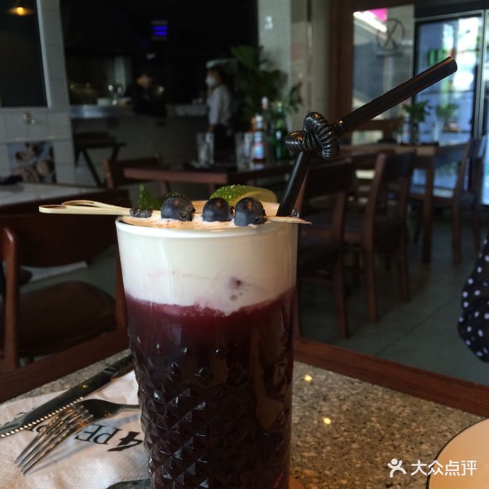 蓝莓奶盖