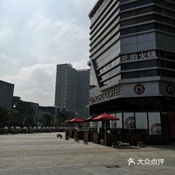 商场 顺德区其他  北滘 钜富中心 这个商场比较小吧,相对于隔壁的悦然