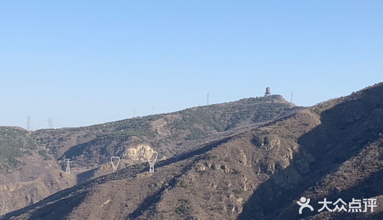 九龙山在门头沟它属太行山山脉山岭两侧各有四条山脊