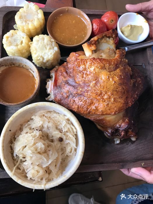 辛德勒啤酒德餐厅-德国肘子图片-北京美食-大众点评网