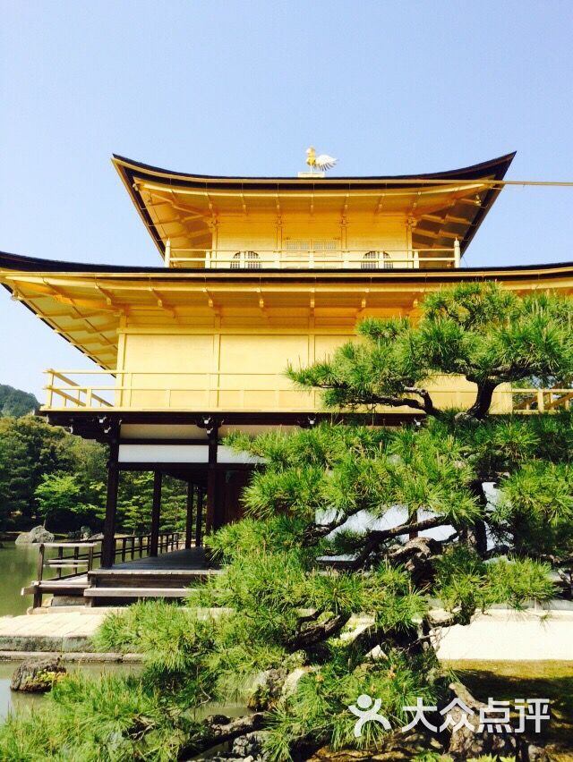 鹿苑寺