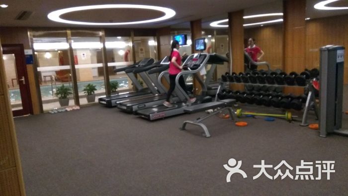 思迈威健身:教练人特别好,特专业。好的没话.武