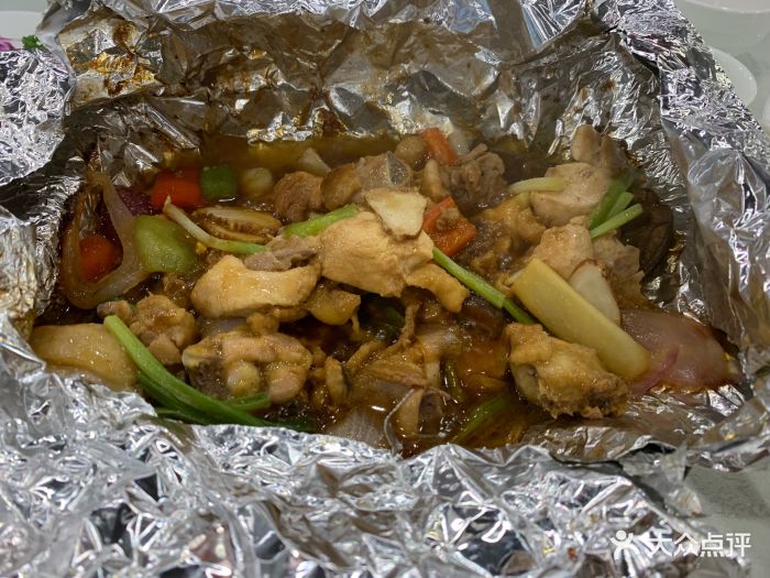 机场宾馆餐厅锡纸焗走地鸡图片 - 第1张