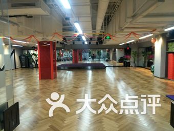 北京健身房排名_健身房美女