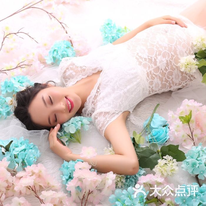 孕之韵专业孕妇摄影工作室