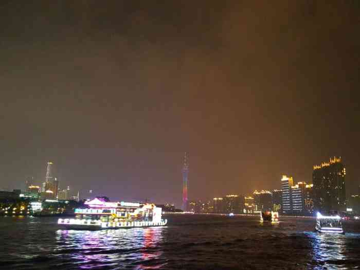 珠江夜游穗港之星-"太美了,太美了,值得一游,带上家人