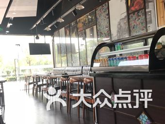 附近哪有婚纱摄影店_附近婚纱摄影店