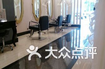 理发店排名_理发店卡通图片(2)