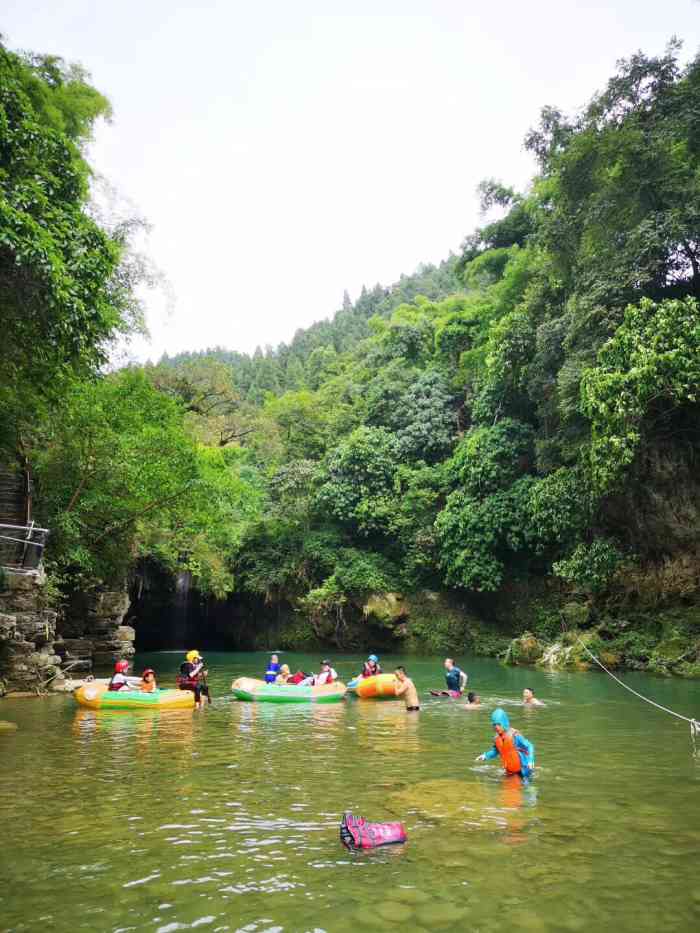 御泉河旅游景区"御泉河旅游景区位于重庆涪陵城东南19公里.