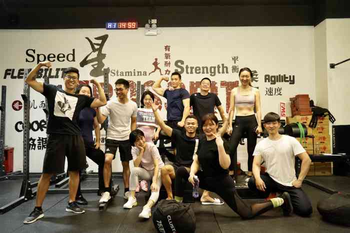 crossfit星火健身训练馆-"环境不错,教练很专业,先是.