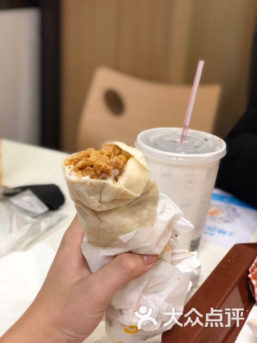 华莱士(涞寅路店)辣味鸡肉卷图片 - 第4张