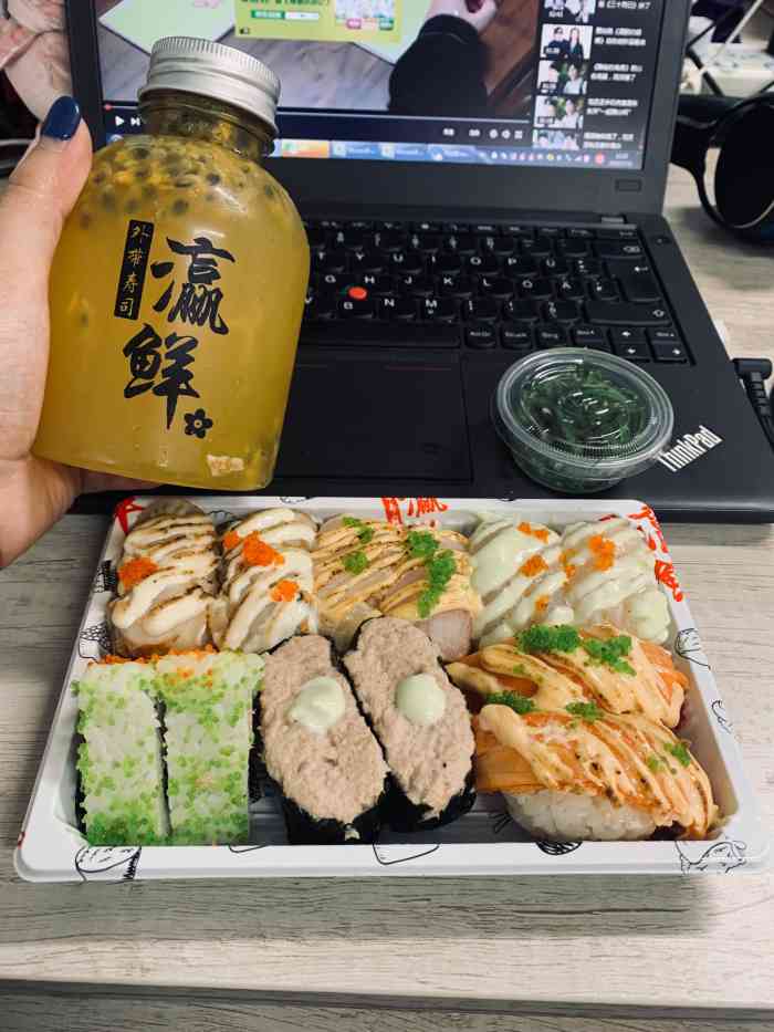 瀛鲜外带寿司丨盖饭(容桂店"午餐吃快餐吃厌倦了,今天试个外卖寿司