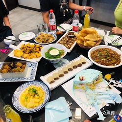 汤加有多少人口_汤加l丽艺术照(2)