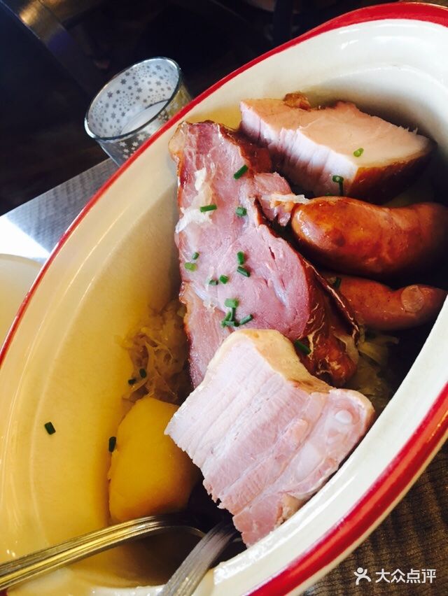schnokeloch-酸菜炖肉图片-斯特拉斯堡美食-大众点评网