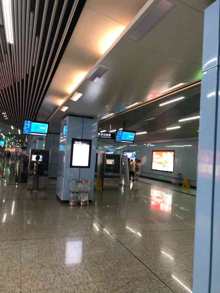 长广溪地铁站"地铁改变生活地铁让城市更时尚一号线经.