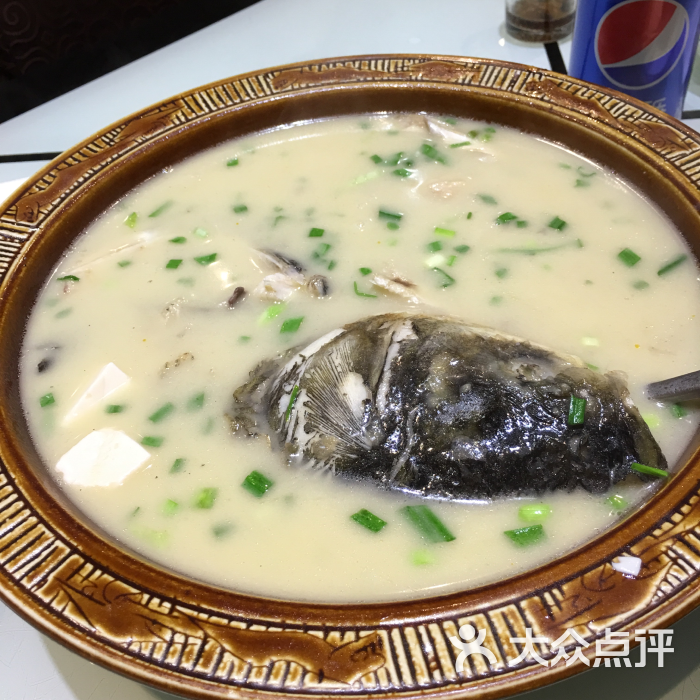 鱼头豆腐汤